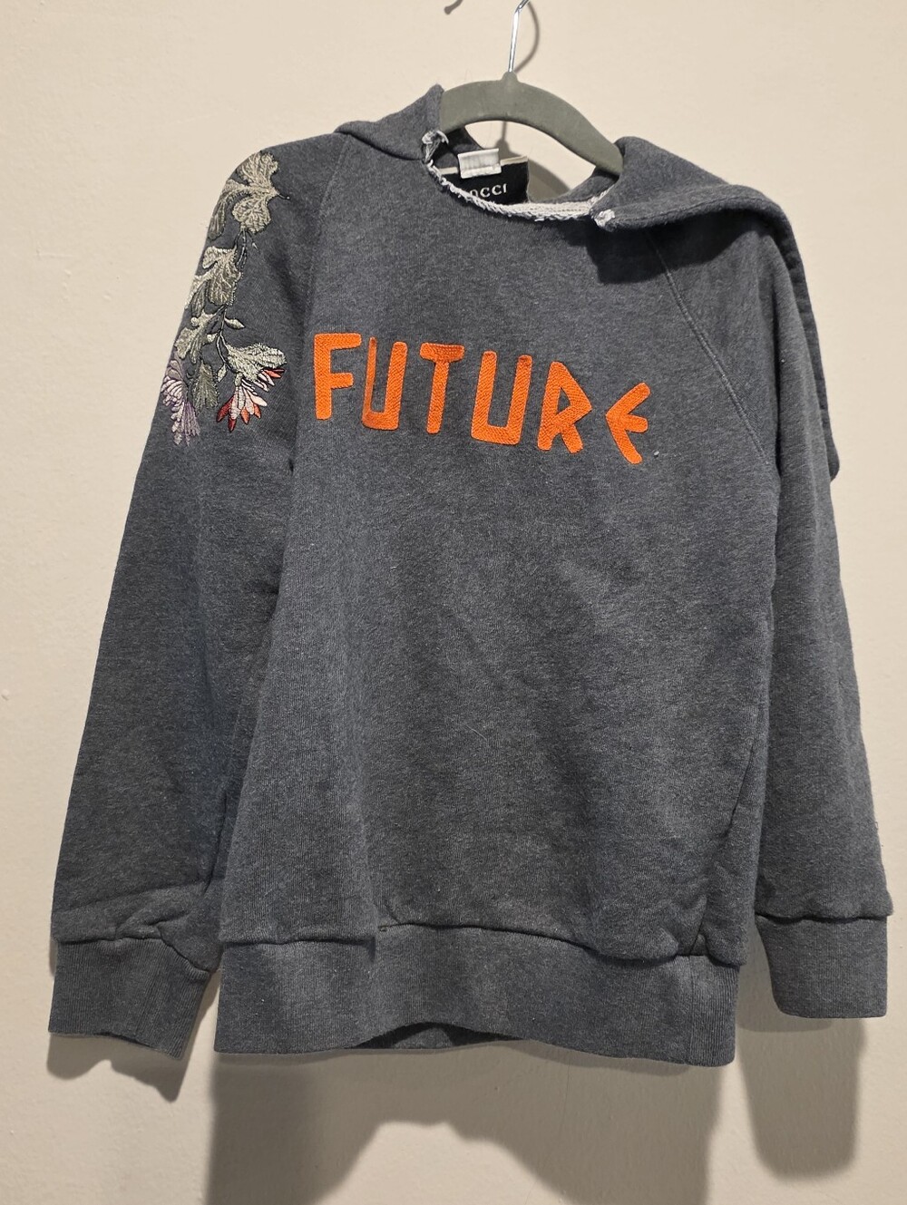 CHILDRENS GUCCI KOI FISH EMBROIDERED HOODIE size 6 grey cotton sweatshirt